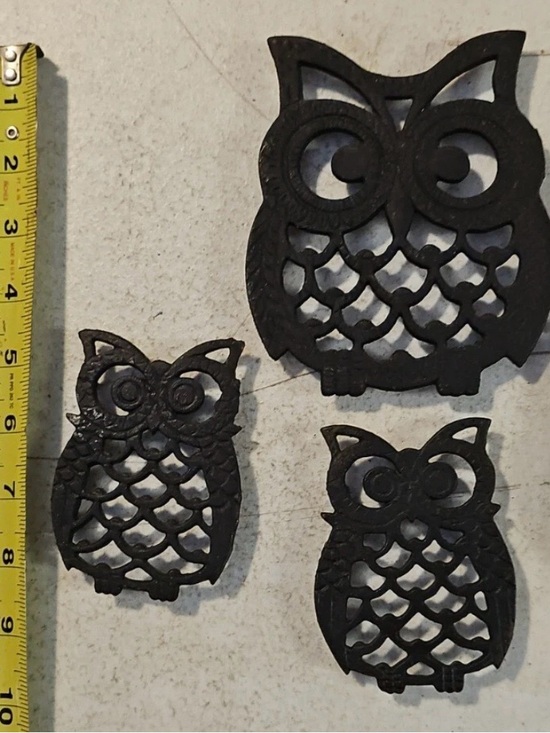 Other - Vintage Cast Iron Owl Trivets SET OF 3 Black Footed Hot Plate holders grey6